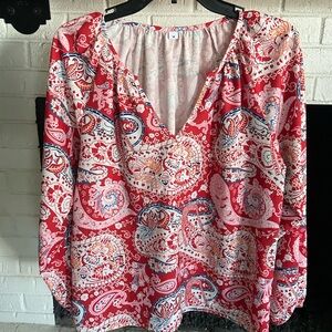 Paisley Print V-Neck Blouse
Medium
Super cute with white jeans